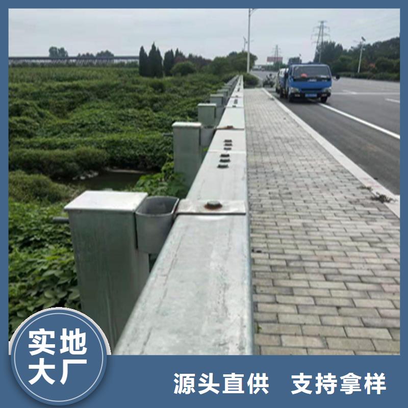 灯光护栏道路隔离护栏厂家精工细致打造