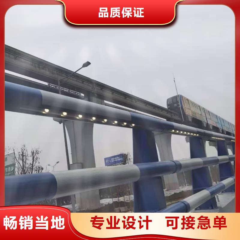 鑄造石仿石護(hù)欄立柱,道路橋梁防撞護(hù)欄廠家質(zhì)量三包