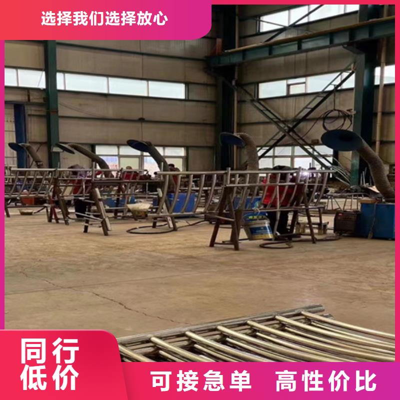 灯光护栏国道抗冲击围栏海量货源