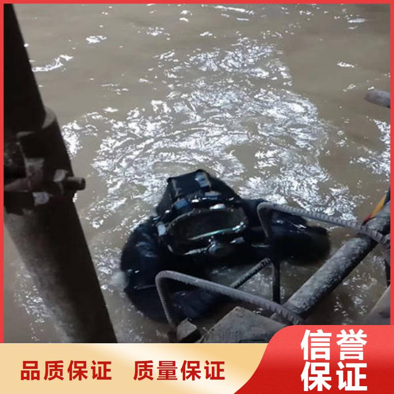 重庆市奉节县





水库打捞尸体







救援团队