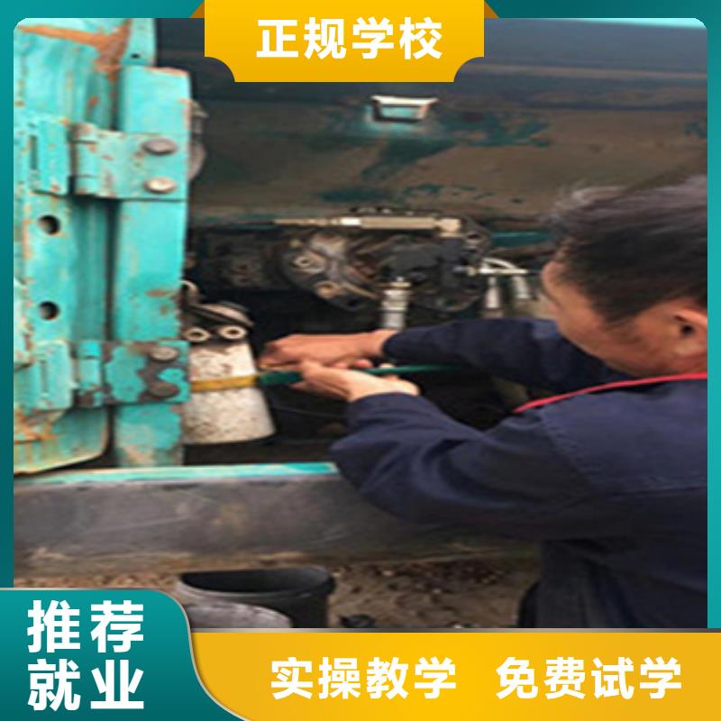 铲车驾驶学校实训为主